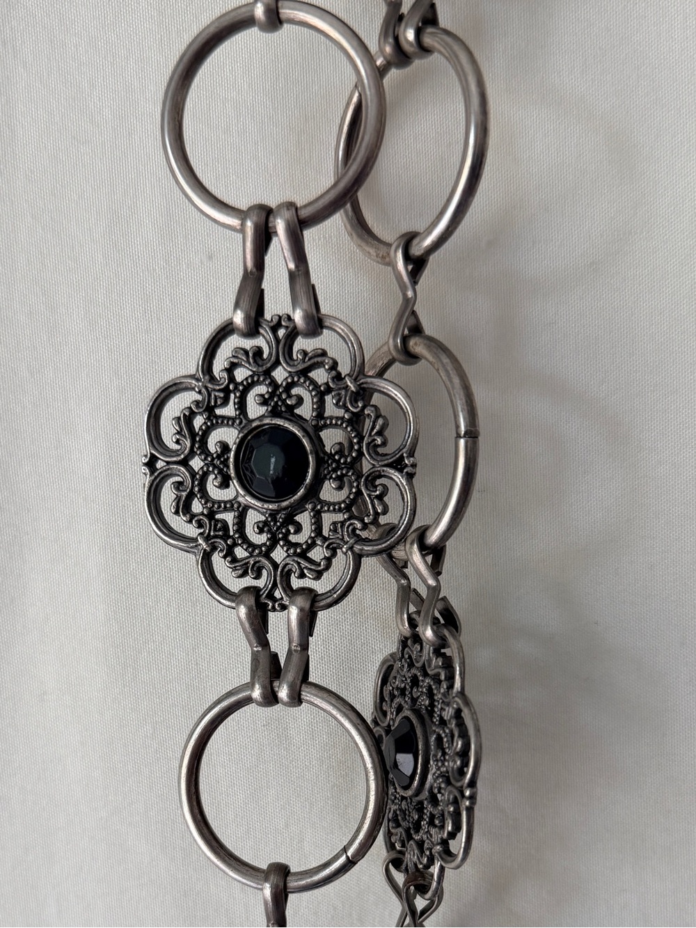 Vintage-Inspired Gunmetal Floral Link Belt with Black Stones
